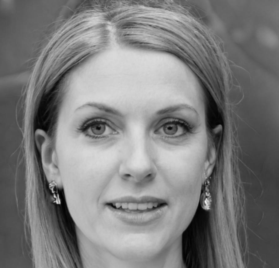 Portrait de Marie Dubois, experte en finances personnelles